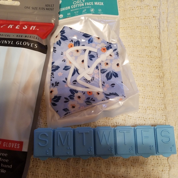 Health care products Masks and gloves and daily m - Picture 4 of 9